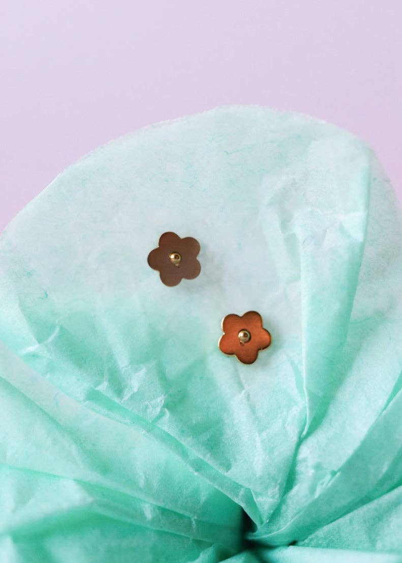 Pierced Co Tiny Classic Flower Earrings