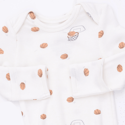 Angel Dear Knotted Gown and Knotted Hat, Mini Basketballs - Flying Ryno