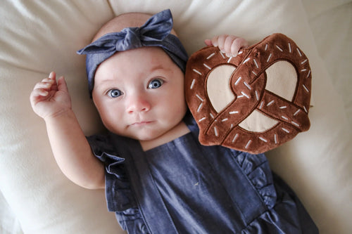 Apple Park Mini Pretzel Crinkle Blankie - Flying Ryno