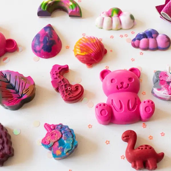 Art en Ciel Handmade Crayons - Fantasy Theme - Crayons Faits À La Main - Flying Ryno