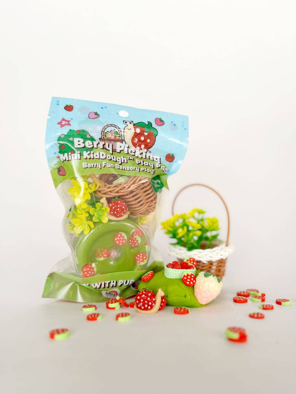 Earth Grown KidDoughs Berry Picking Mini Play Pack - Flying Ryno