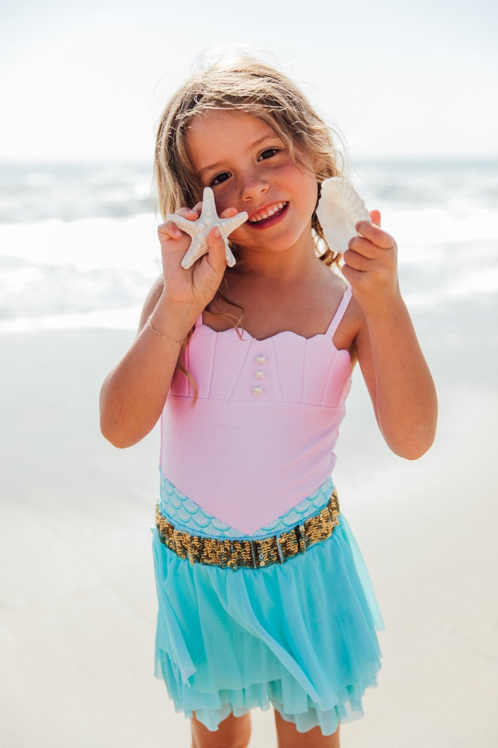 Feather 4 Arrow Sea Star One - Piece, Pop Pink - Flying Ryno