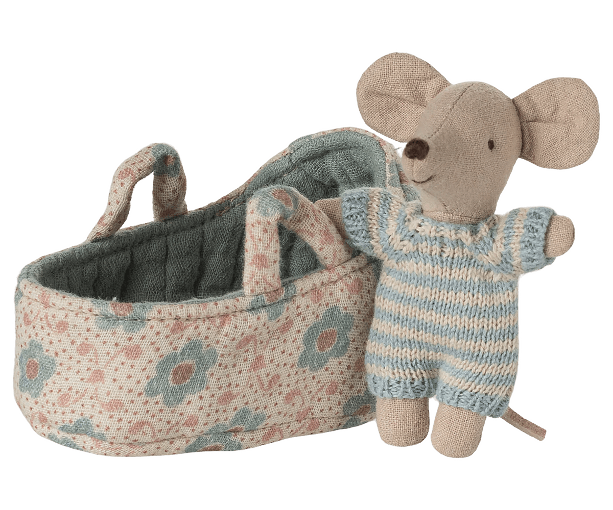 Maileg Baby mouse in carry cot - Blue - Flying Ryno