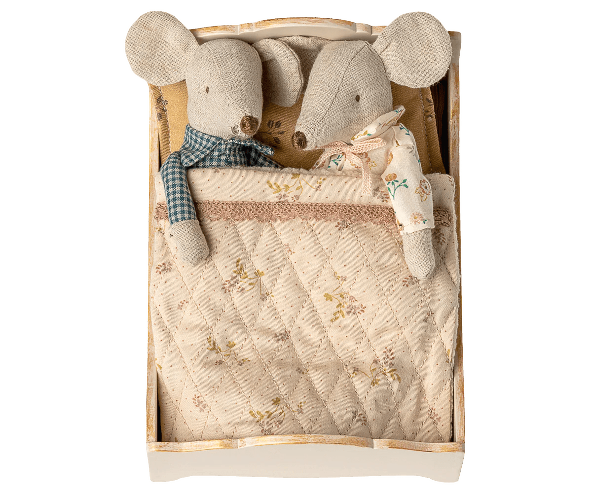 Maileg Bed, Mouse - Off white - Flying Ryno