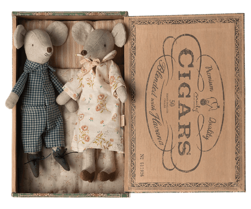 Maileg Grandma & Grandpa Mice in Cigarbox - Flying Ryno
