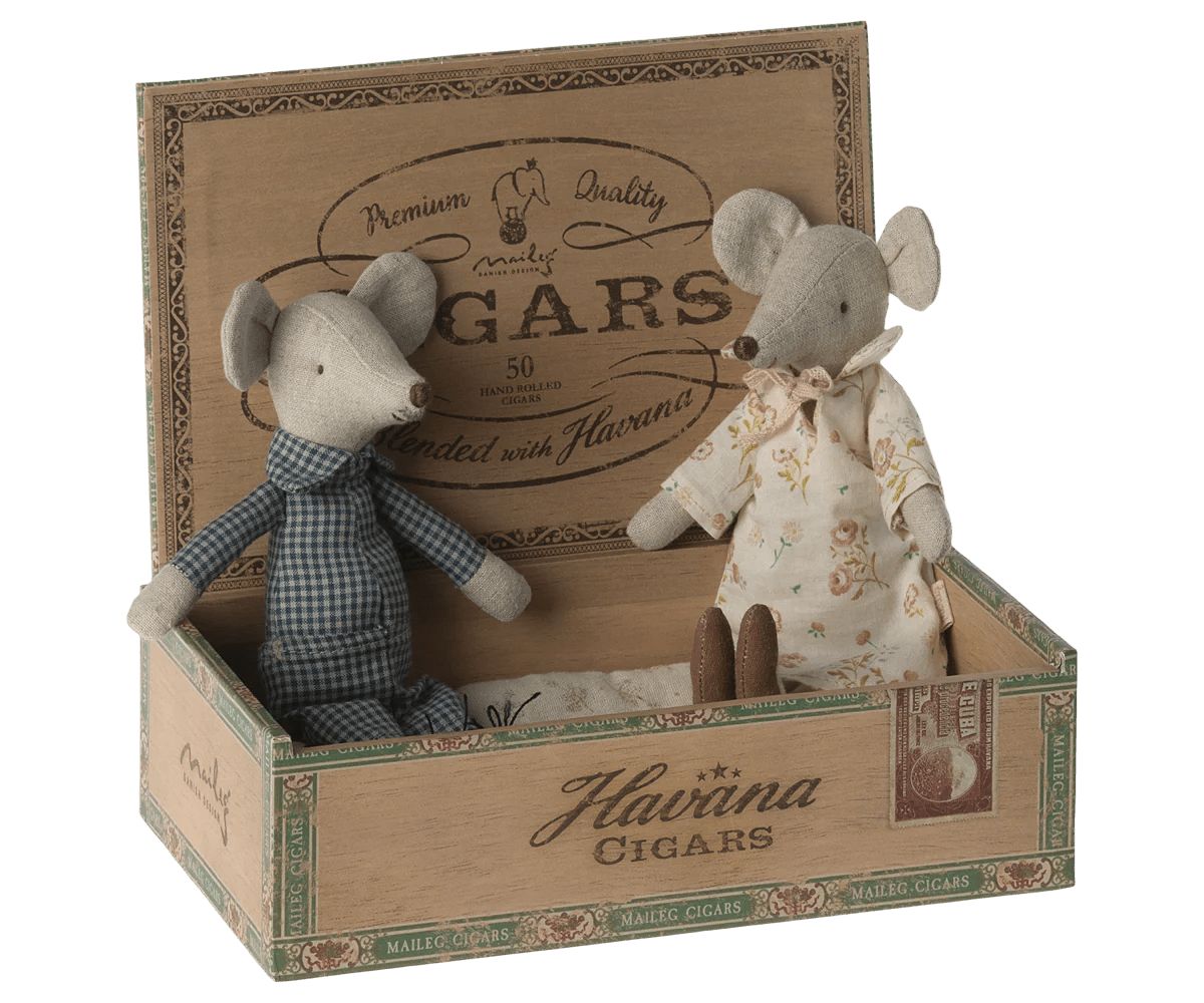 Maileg Grandma & Grandpa Mice in Cigarbox - Flying Ryno