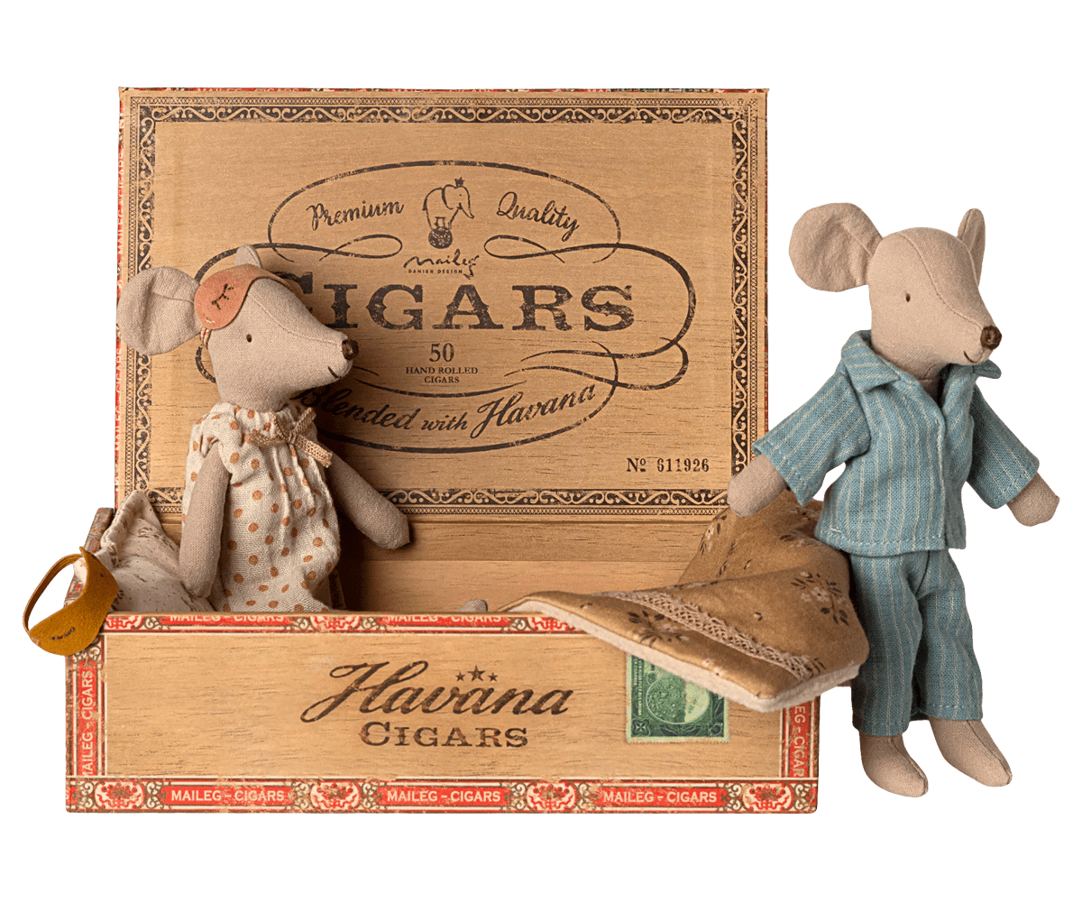 Maileg Mum and Dad Mice in Cigarbox - Flying Ryno