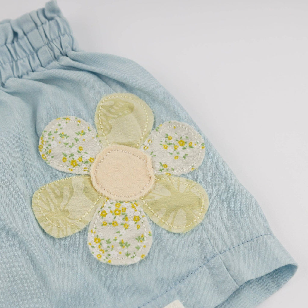 oh baby! Libby Applique Pull-On Shorts, Light Wash - Flying Ryno