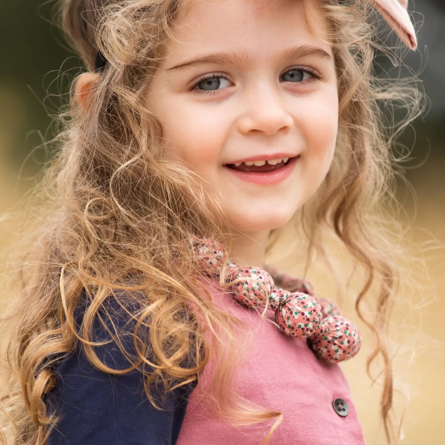 Peppercorn Little Girls Beaded Fabric Necklace - Star Burst Print - Flying Ryno