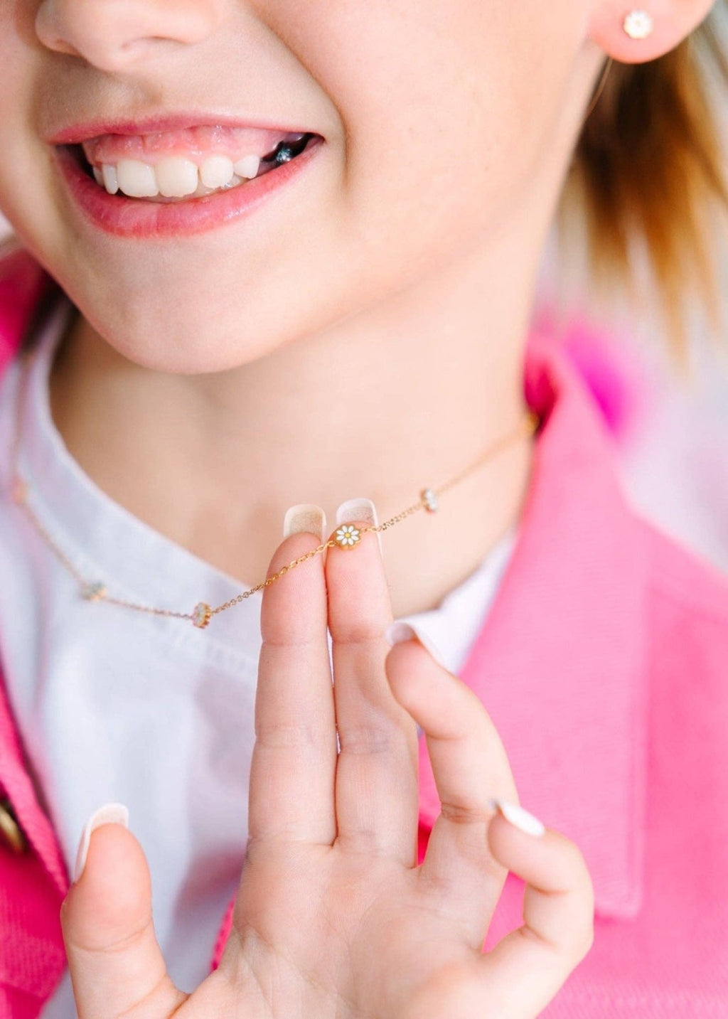 Pierced Co White Daisy Necklace - Flying Ryno