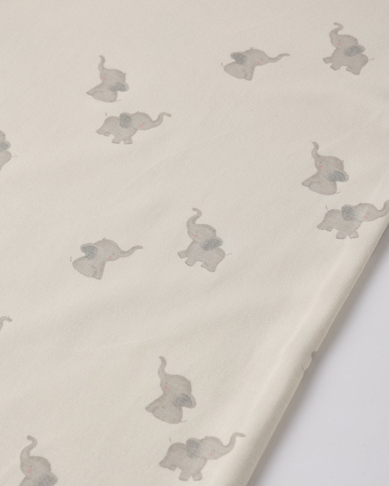 Quincy Mae Bamboo Baby Gown and Hat Set, Elephants - Flying Ryno