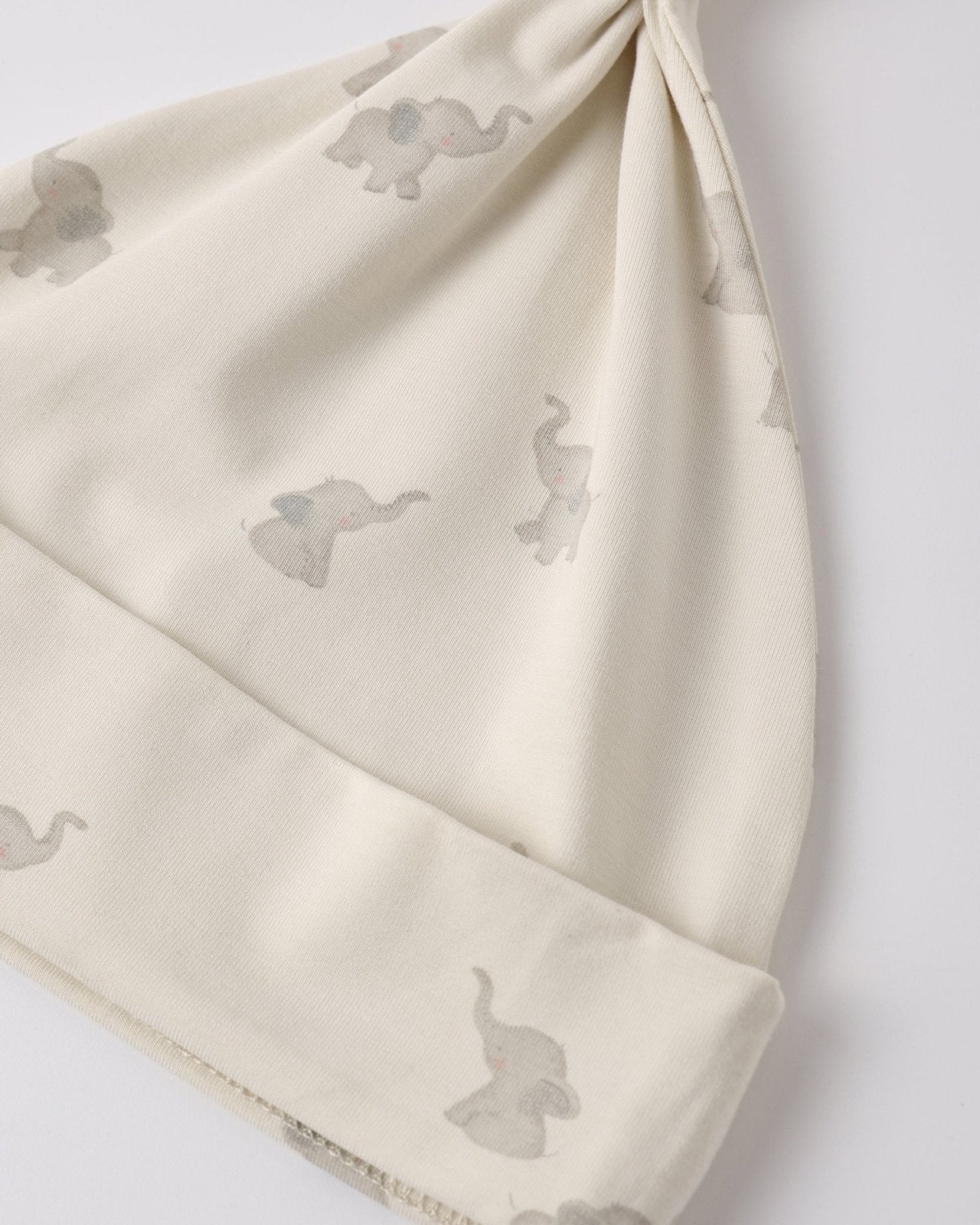 Quincy Mae Bamboo Baby Gown and Hat Set, Elephants - Flying Ryno