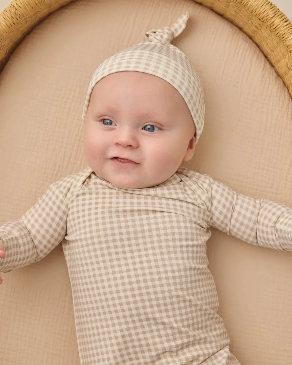 Quincy Mae Bamboo Baby Gown and Hat Set, Oat Gingham - Flying Ryno