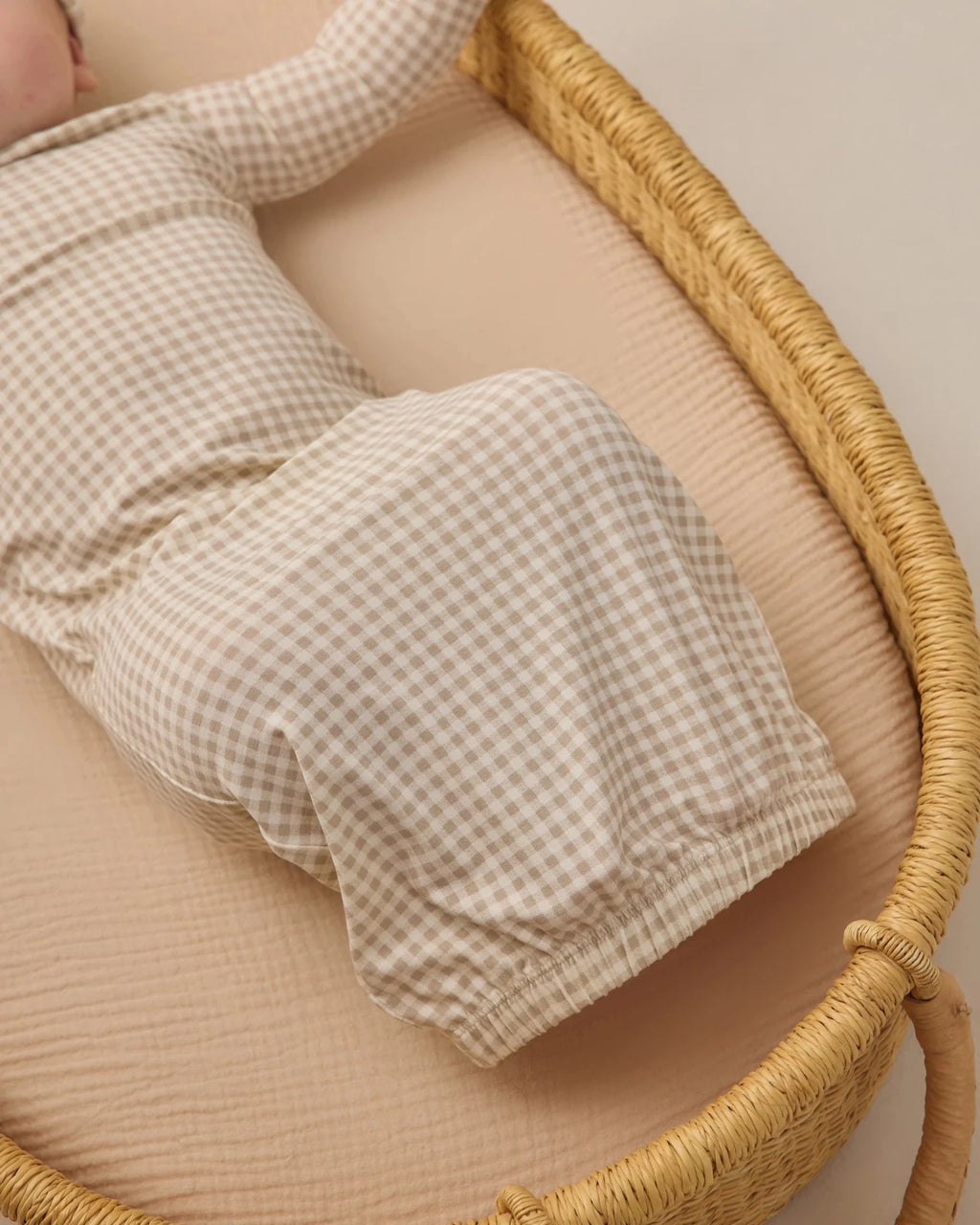 Quincy Mae Bamboo Baby Gown and Hat Set, Oat Gingham - Flying Ryno