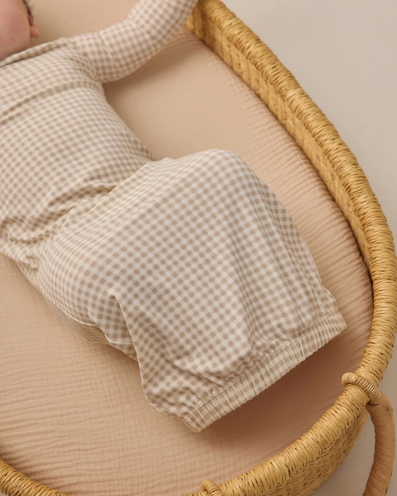 Quincy Mae Bamboo Baby Gown and Hat Set, Oat Gingham - Flying Ryno