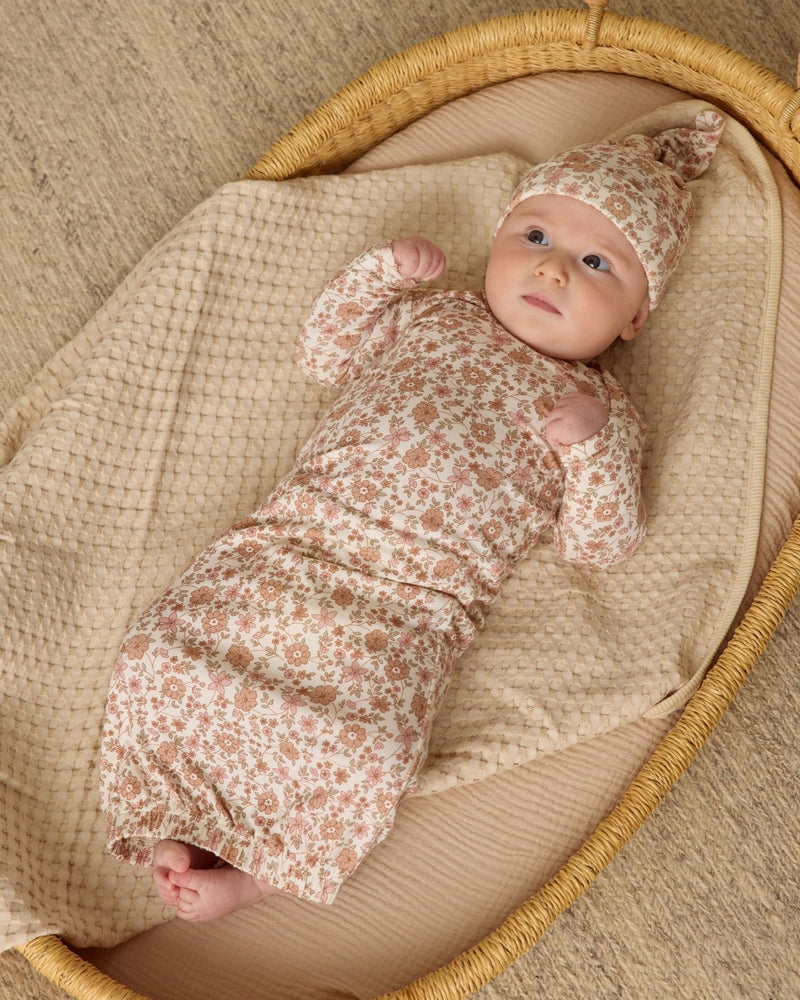 Quincy Mae Bamboo Baby Gown + Hat Set, Bloom - Flying Ryno