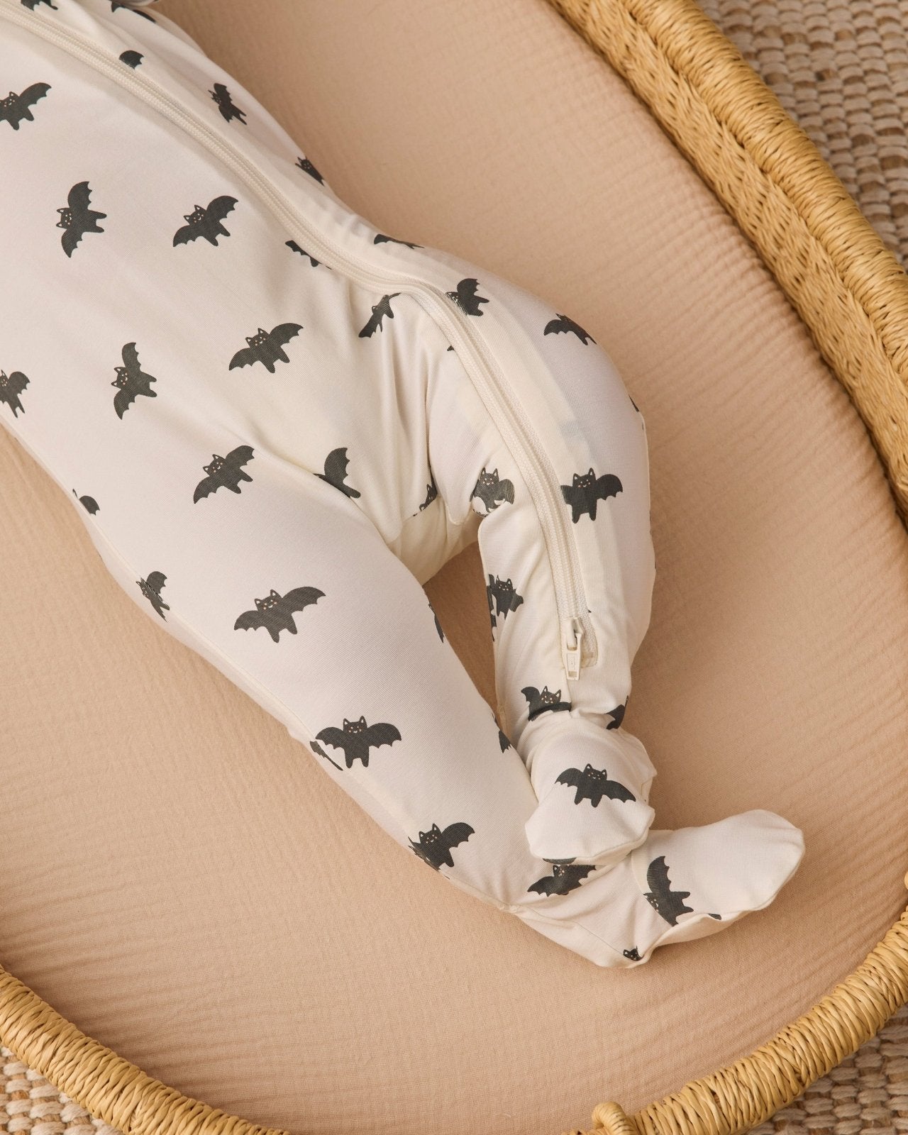 Quincy Mae Bamboo Zip Footie, Bats - Flying Ryno