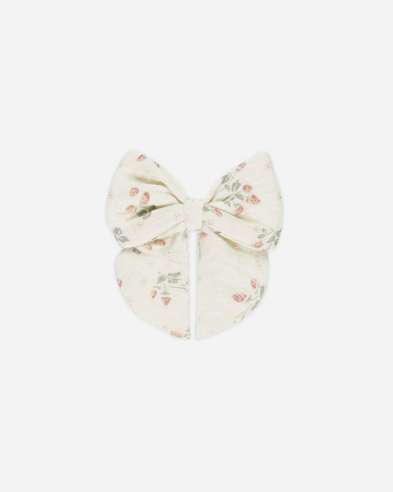 Quincy Mae Bow, Strawberries - Flying Ryno