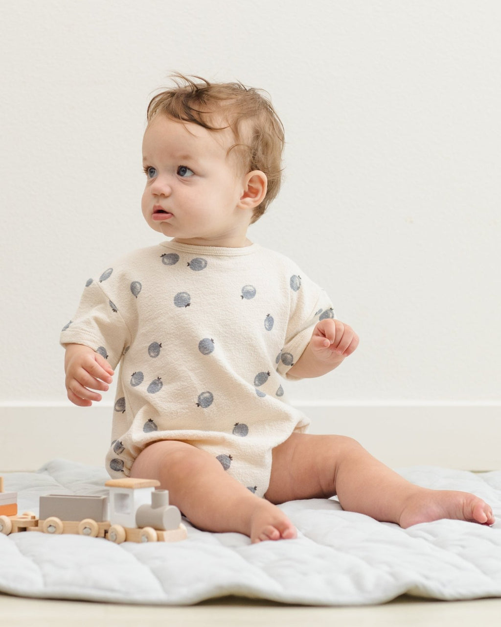 Quincy Mae Relaxed Short Sleeve Bubble Romper, Blueberries - Flying Ryno