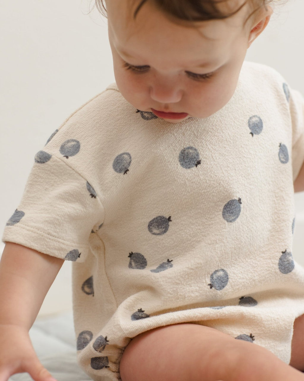 Quincy Mae Relaxed Short Sleeve Bubble Romper, Blueberries - Flying Ryno
