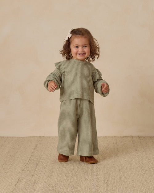 Quincy Mae Ruffle Cozy Set, Fern - Flying Ryno