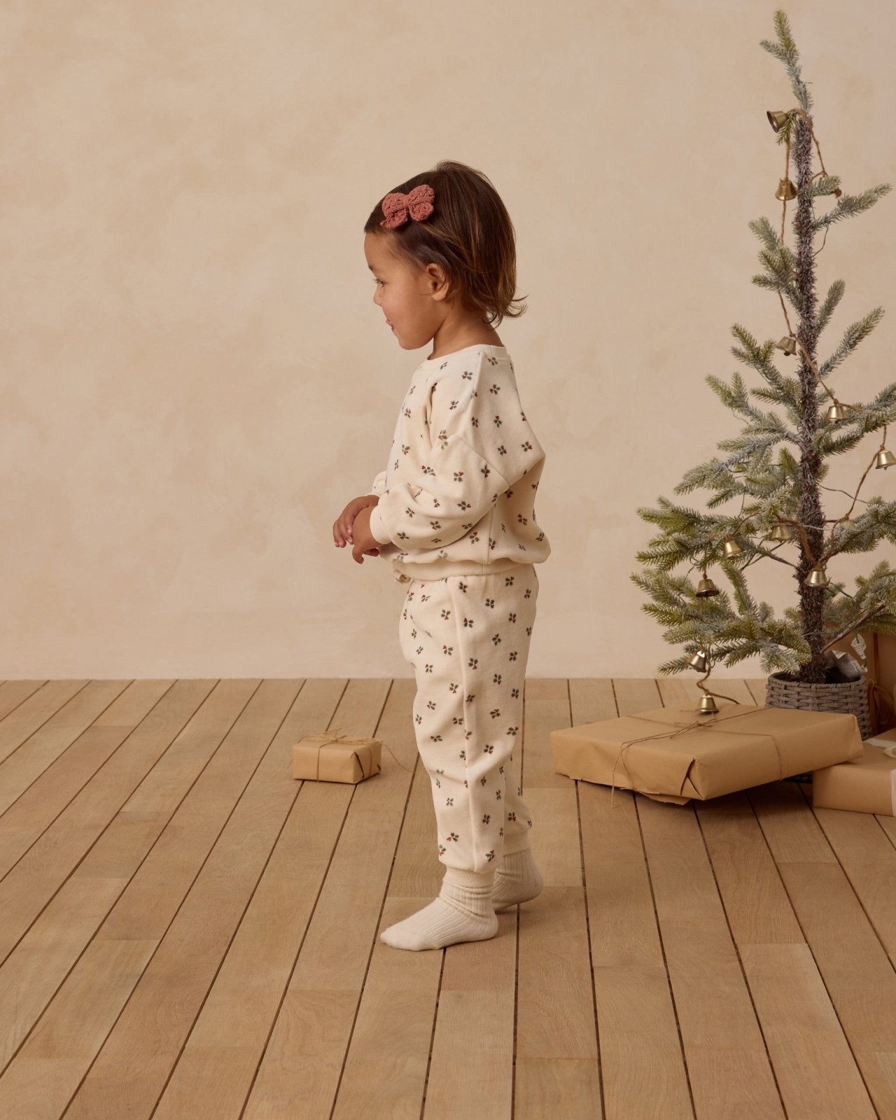 Quincy Mae Velour Relaxed Sweatshirt + Sweatpant Set, Holly Berry - Flying Ryno