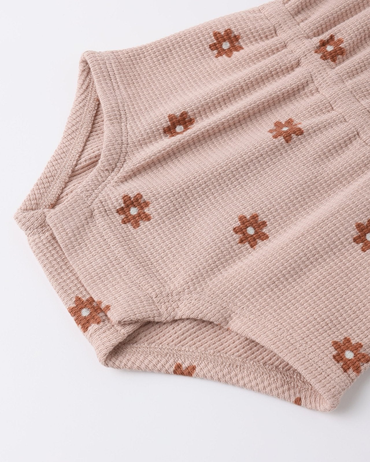 Quincy Mae Waffle Cinch Romper, Pink Daisy - Flying Ryno
