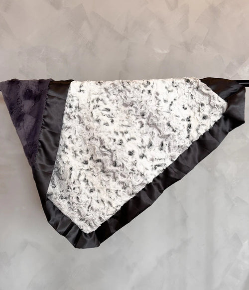 Rockin Royalty Snowy Owl Blanket - Flying Ryno