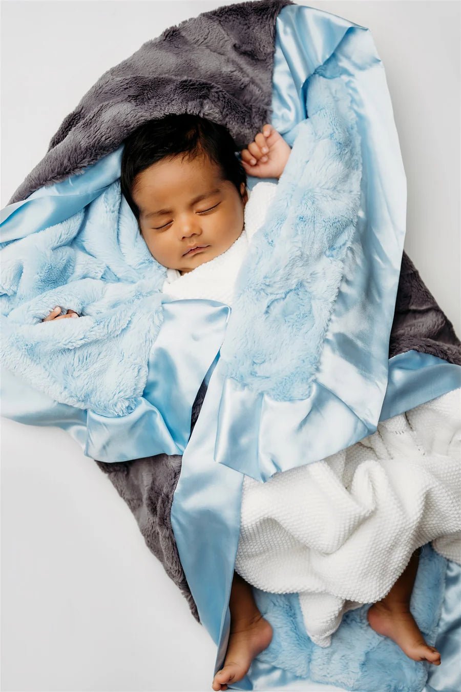Rockin Royalty Storm Cloud Blanket - Flying Ryno