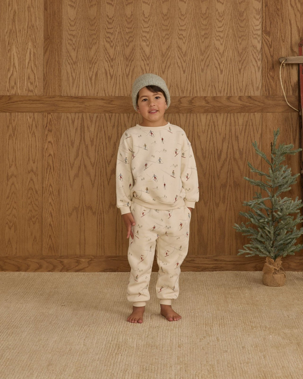 Rylee + Cru Relaxed Sweatshirt + Jogger Sweatpant Set, Skiers - Flying Ryno