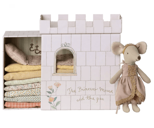 Maileg Princess and the pea, Big sister mouse - Flying Ryno