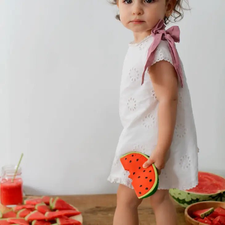 Oli & Carol Wally the Watermelon - Flying Ryno