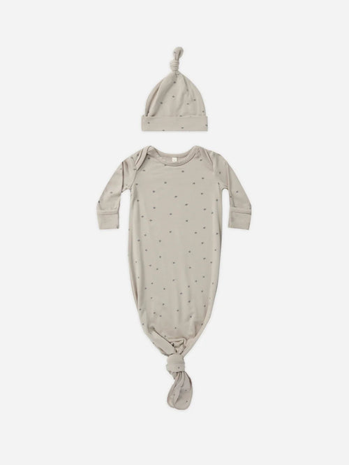 Quincy Mae Knotted Baby Gown and Hat Set, Stars - Flying Ryno
