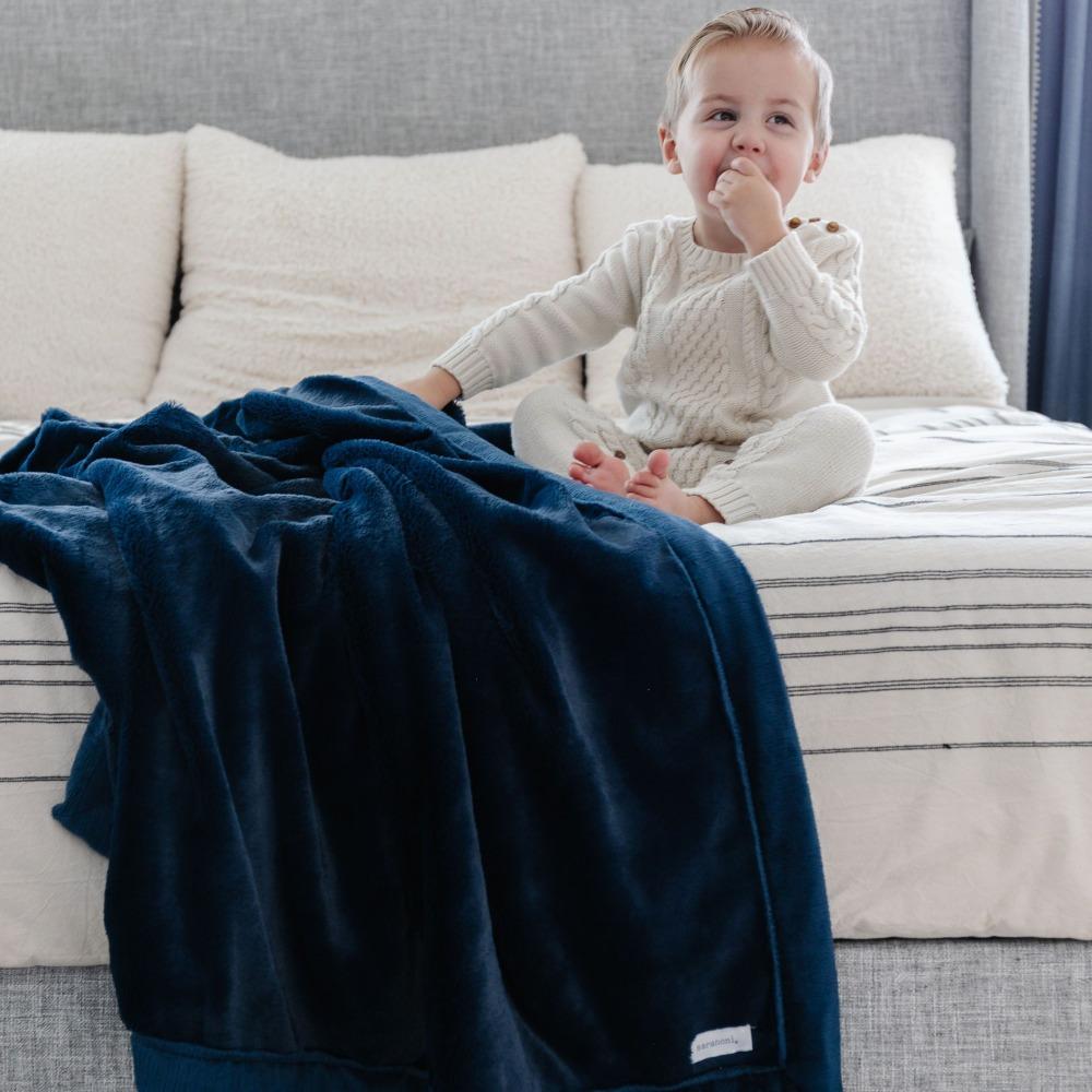 Saranoni Lush Toddler Blanket - Flying Ryno